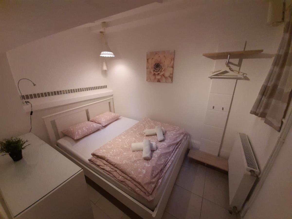 Ban Jelacic Apartment Загреб Екстериор снимка